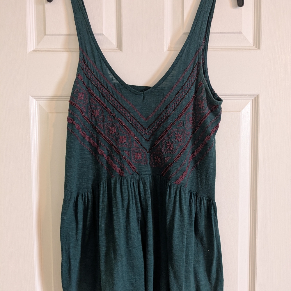 Green Sleeveless Smocked Tank Top with Relaxed Fit